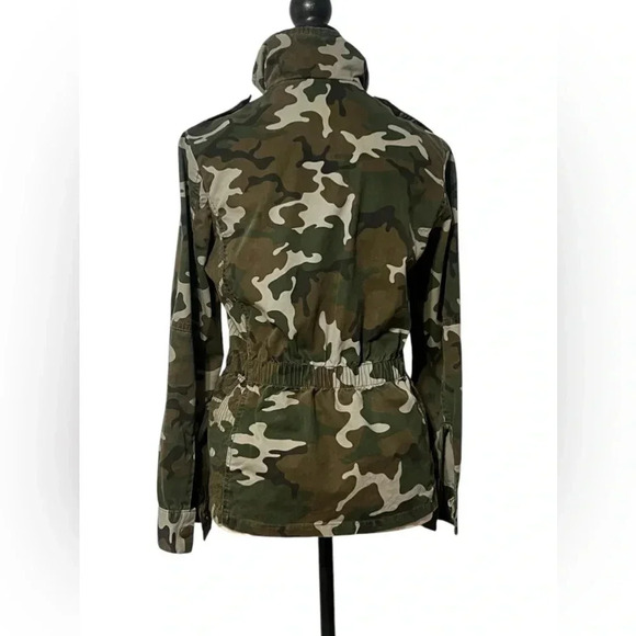 Love Tree Women’s size smalll camo zip up jacket - Picture 6 of 14